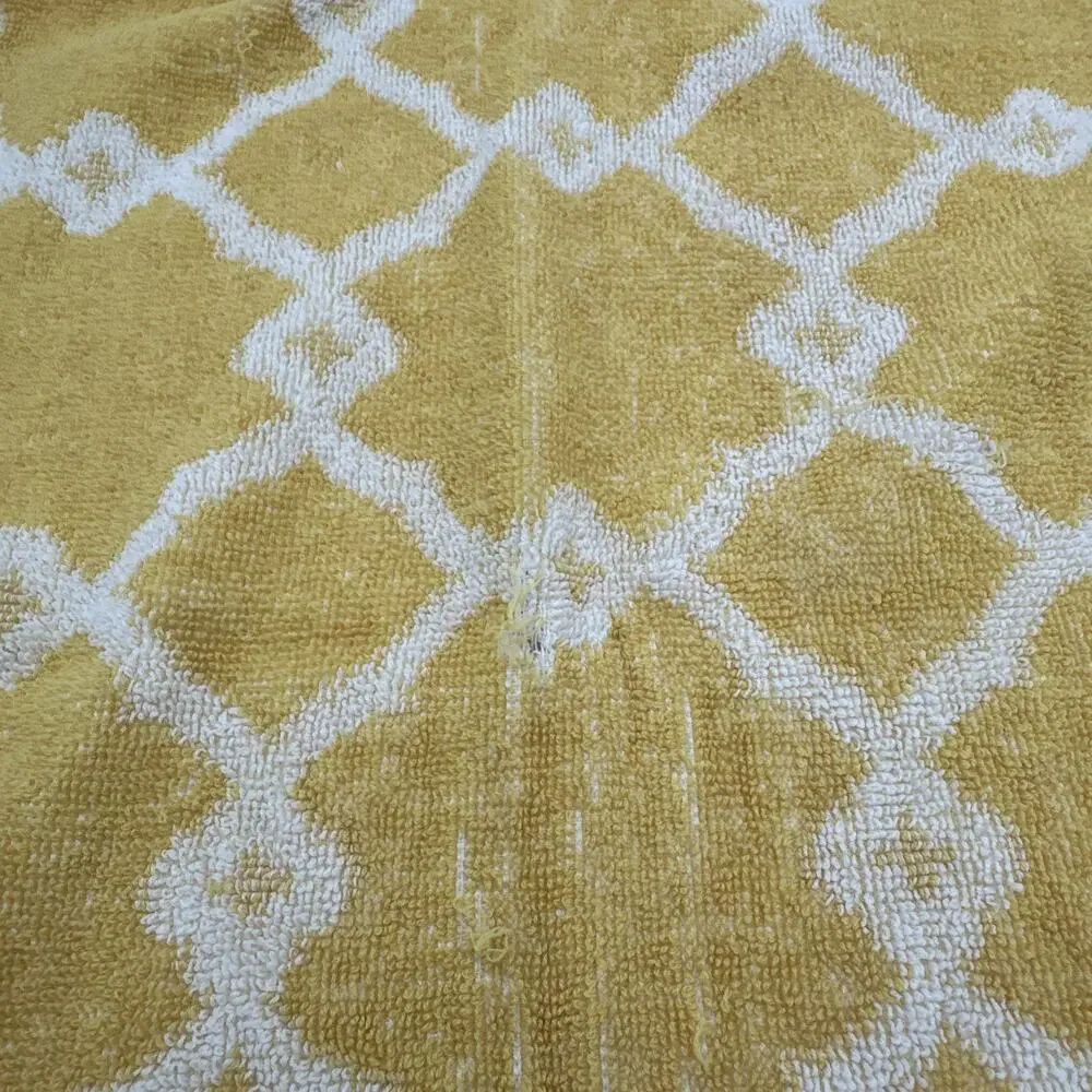 Vintage MCM Gold Yellow Sculpted Fringe Bath/Hand Towel 100% Cotton